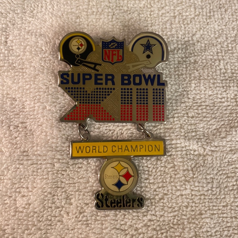Vintage 1979 Super Bowl XIII Pin Steelers vs Cowboys NFL World Champion